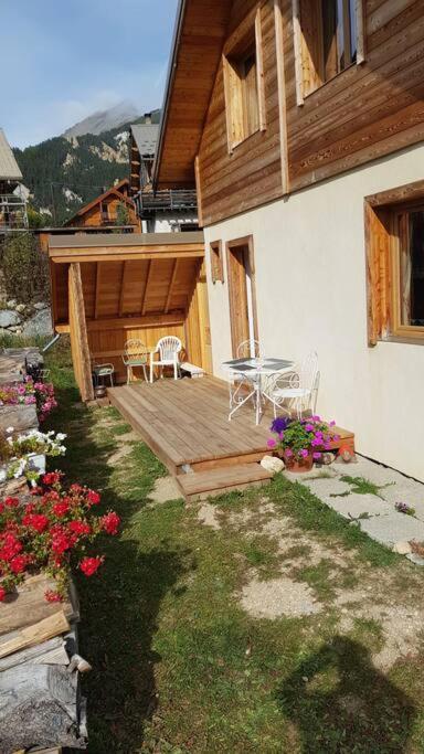 Chalet T3 Duplex Neuf Névache Екстериор снимка