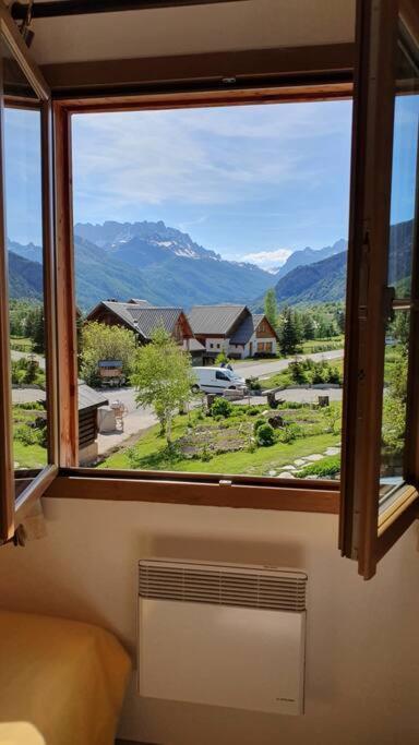 Chalet T3 Duplex Neuf Névache Екстериор снимка